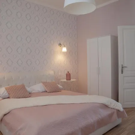 Captain Emo アパート プーラ