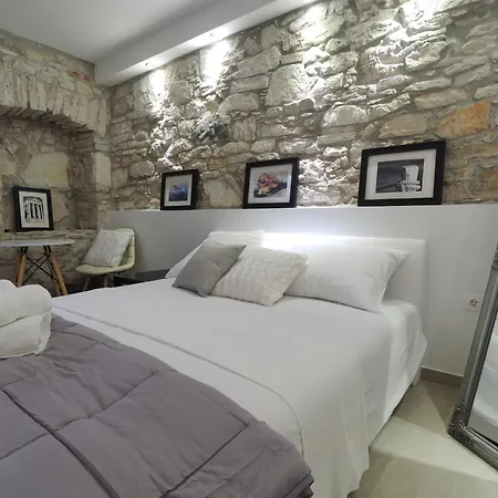 Captain Emo プーラ