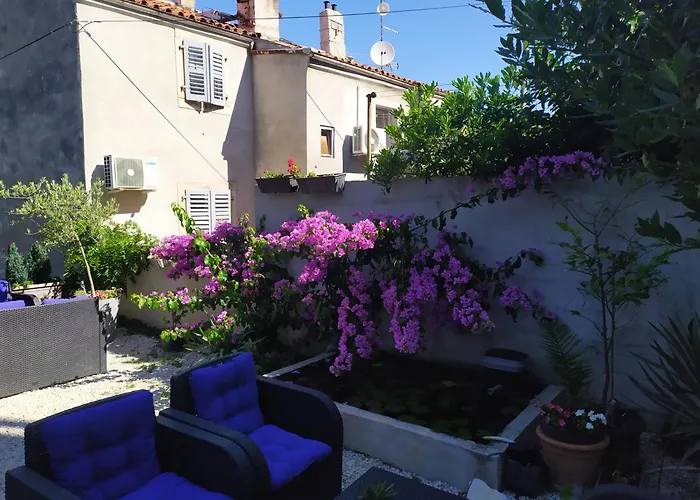 Captain Emo Apartman Pula