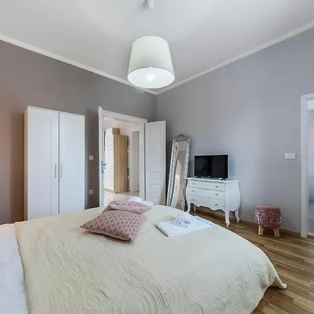 Apartmán Captain Emo