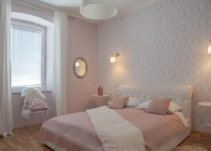 Captain Emo Apartman Póla