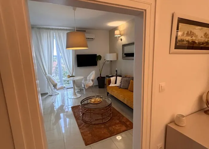 Apartman Captain Emo