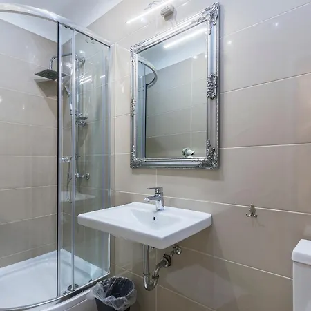 Captain Emo Apartment *