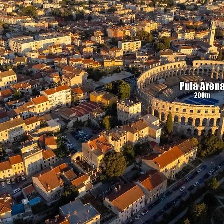 Apartment Captain Emo Pula